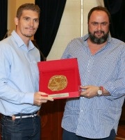 O Δήμος του Πειραιά τίμησε τους Ολυμπιονίκες της πόλης!